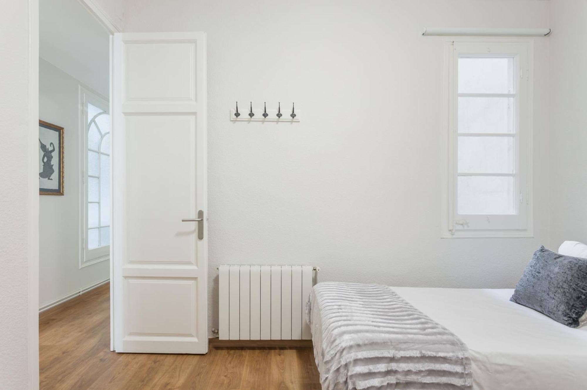 Art House Fira Apartments Barcelona Exterior photo