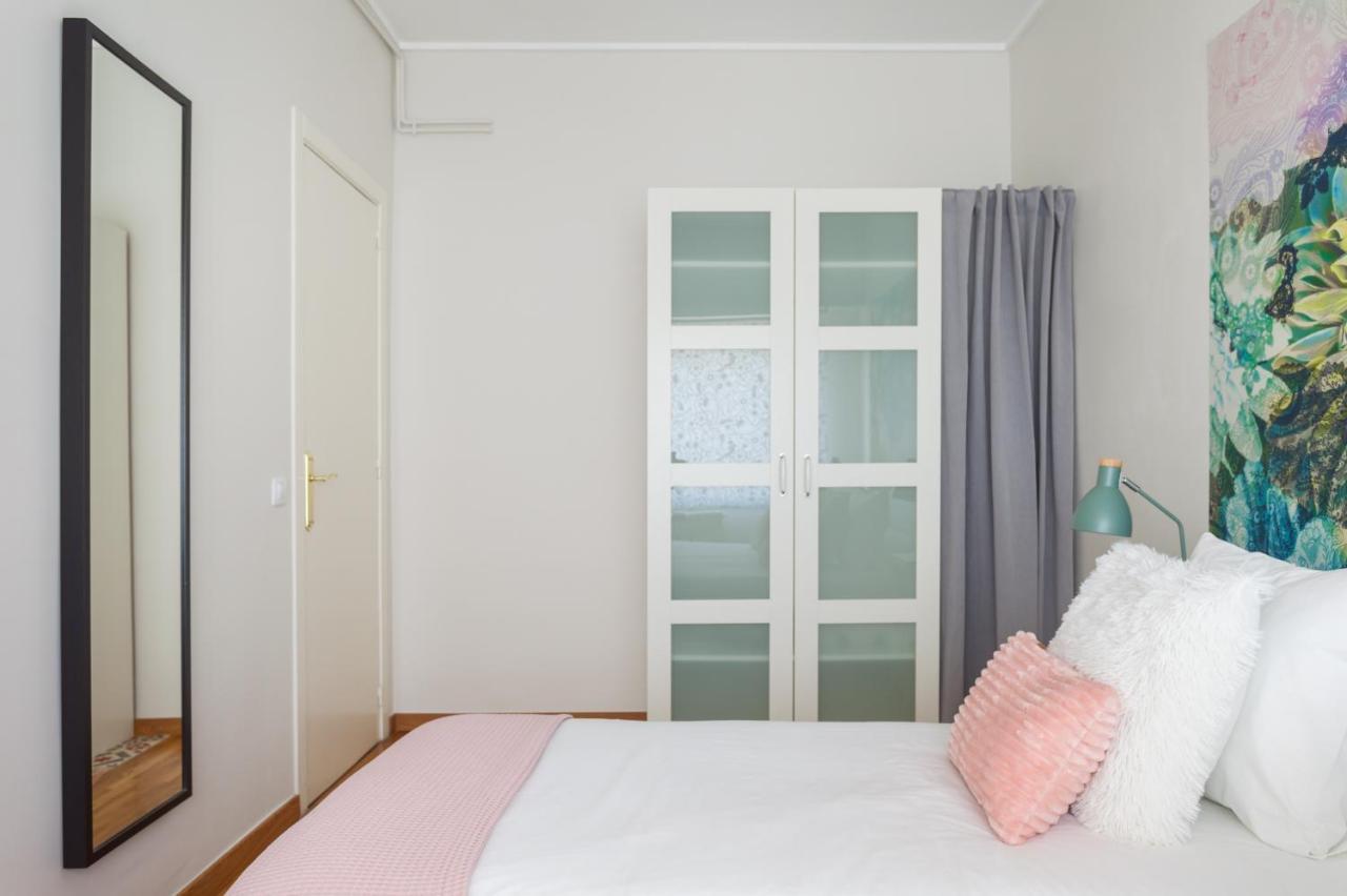 Art House Fira Apartments Barcelona Exterior photo